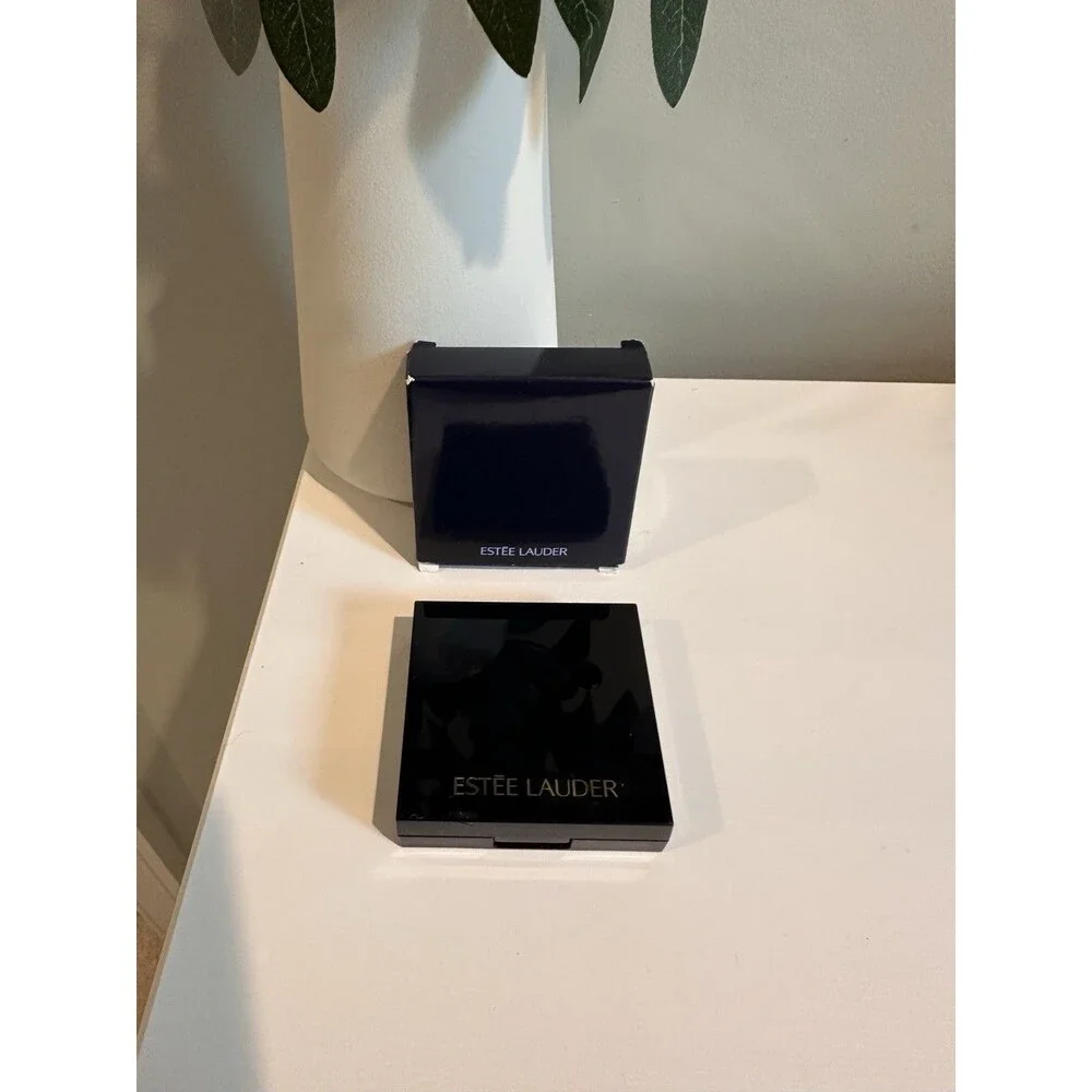 Estée Lauder Pure Color Instant Intense EyeShadow Palette Platinum Petal New Box